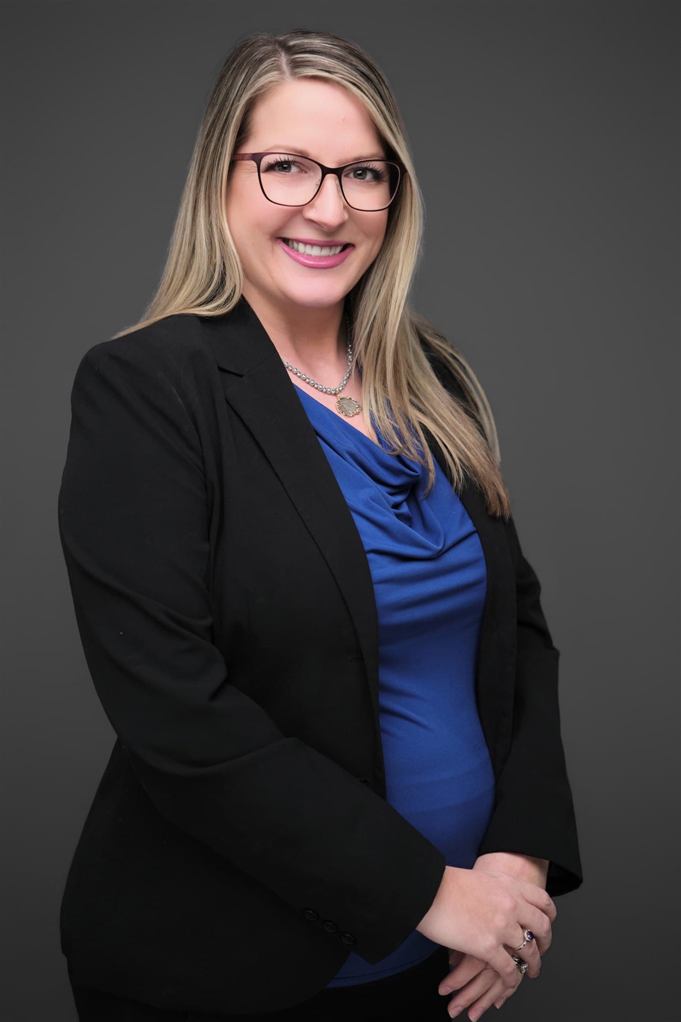 Insurance professional portrait in Chesterfield, MO by Henry David Photography