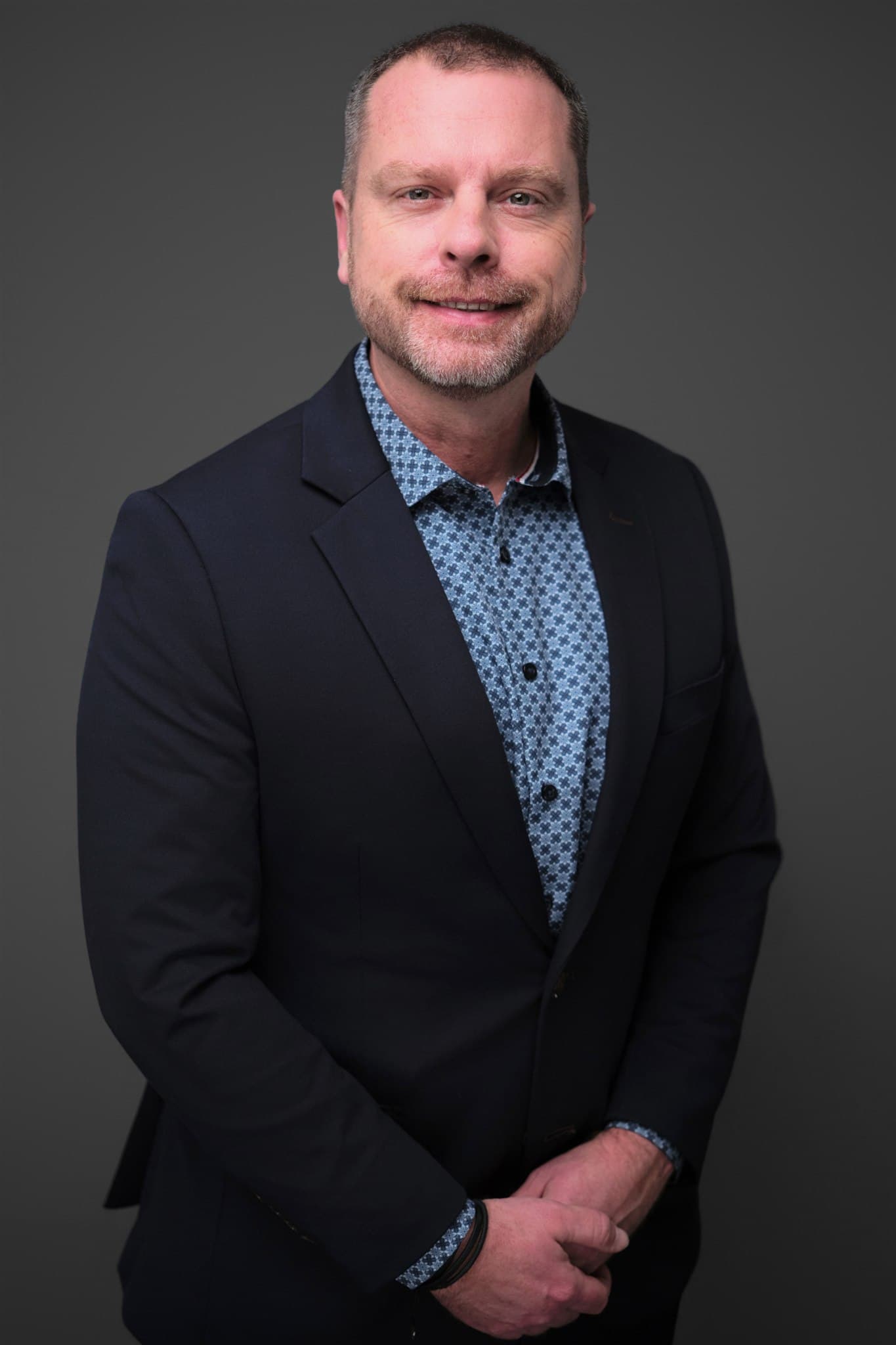 Matt Lyons, corporate headshot in St. Louis by Henry David Photography
