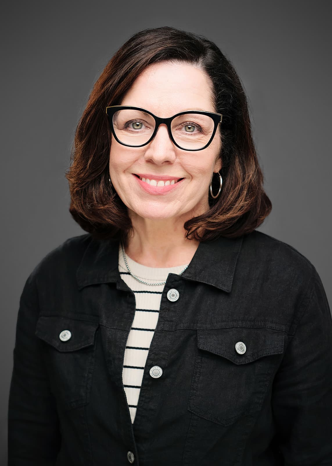 Law firm attorney headshot in Clayton, MO by Henry David Photography