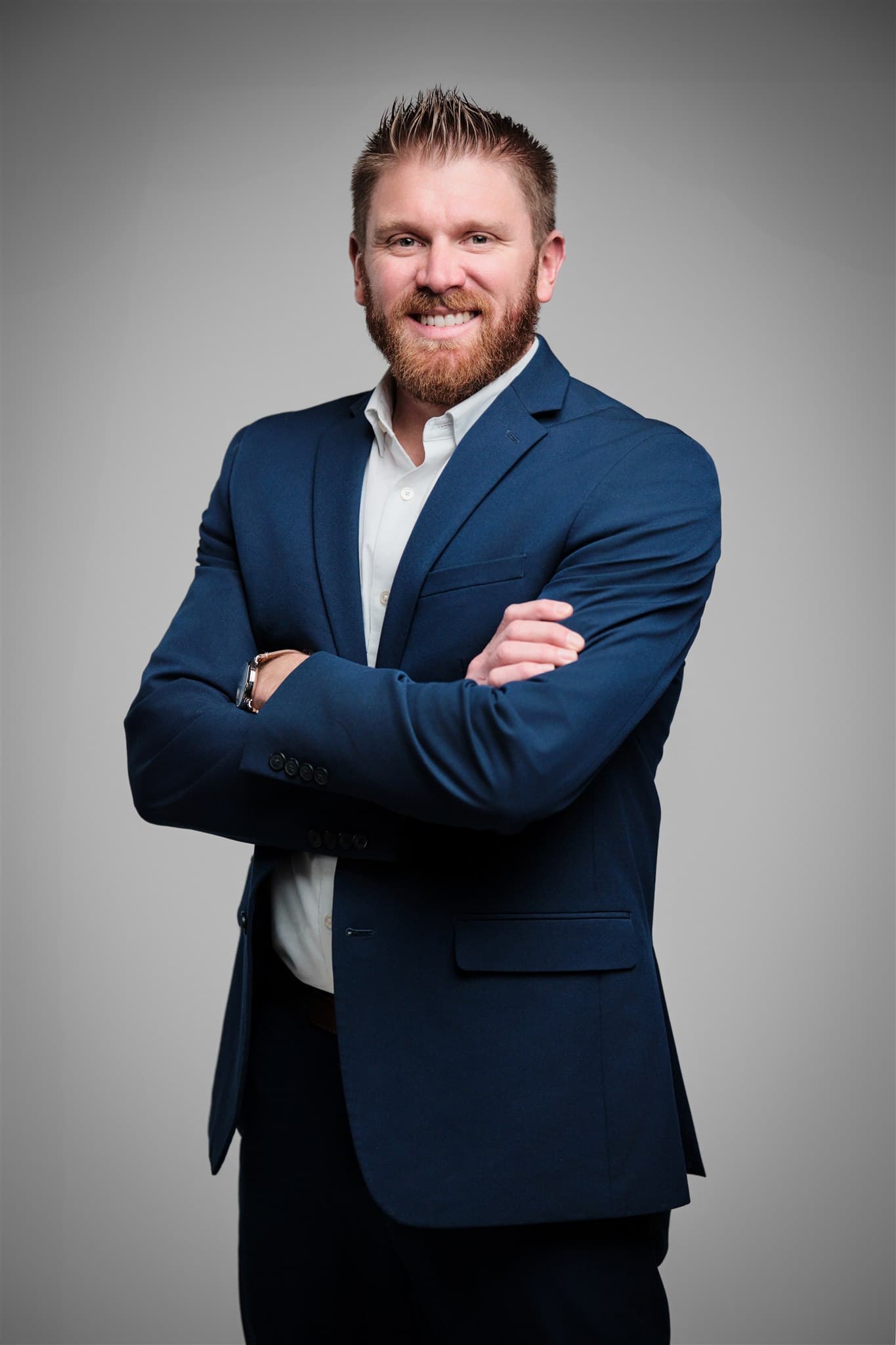 MHS corporate headshot of Joe Sharamitaro in St. Louis by Henry David Photography