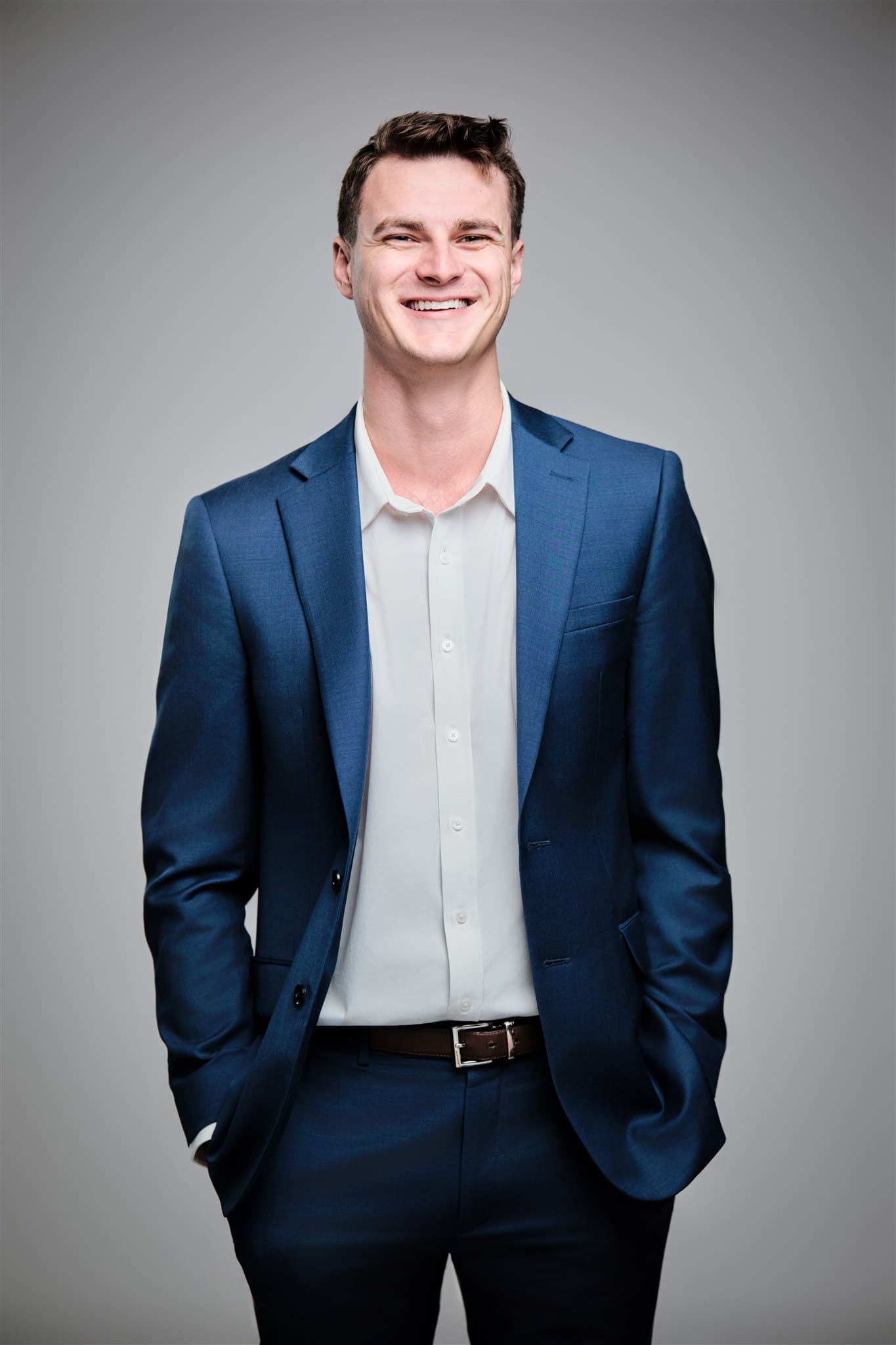 MHS corporate headshot of Noah Wagner in St. Louis by Henry David Photography