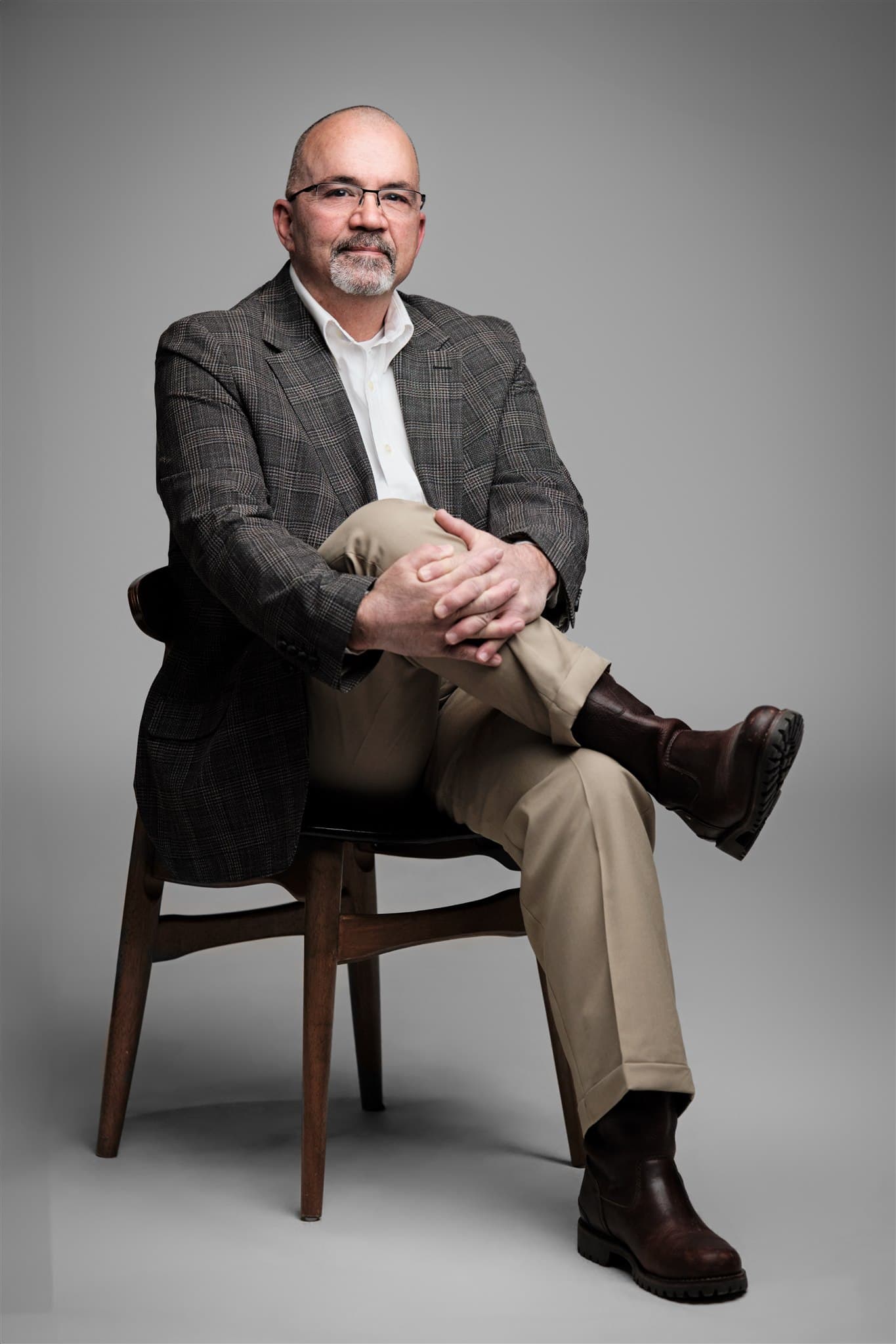 MHS corporate headshot of Robert Sculthorpe with consistent team photography by Henry David Photography