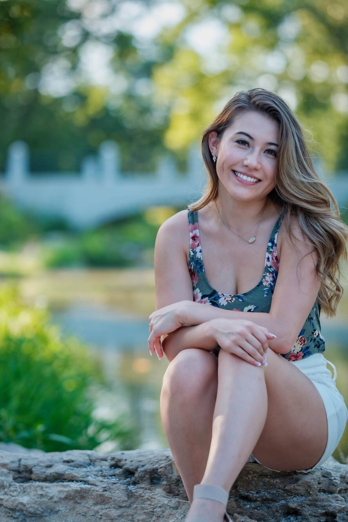 Natural senior portrait by Henry David Photography in St. Louis